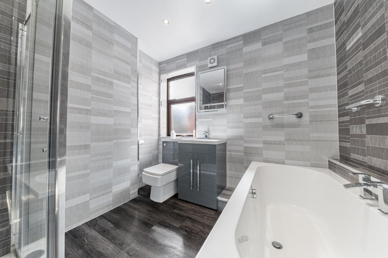 Stylish Luxury Large 4Br Kingbed Barrow-in-Furness Exterior foto